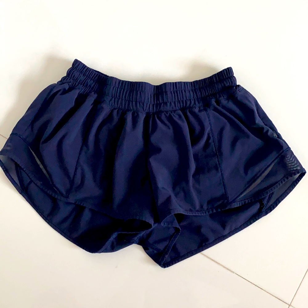 Lululemon hotty hot shorts size 8